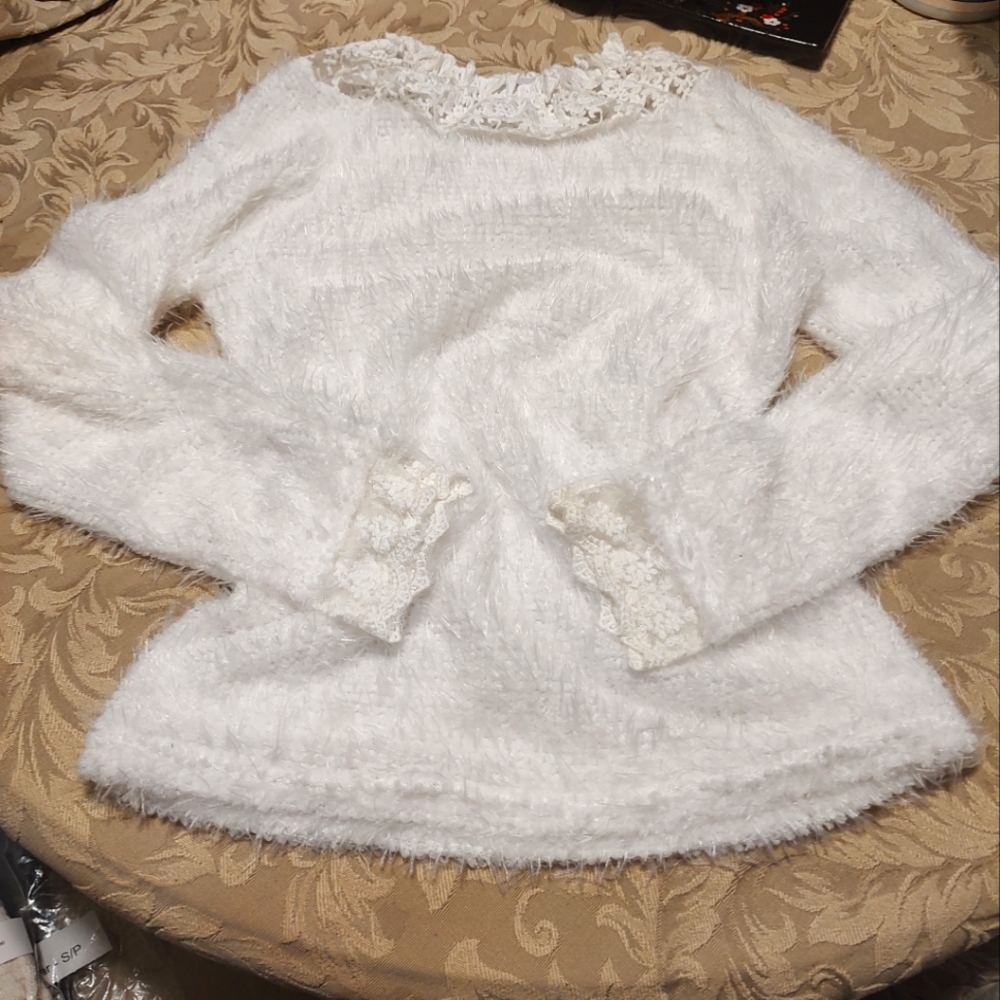 🐼 Huggable Vintage 90's Cream Victorian Inspired Fuzzy Knit & Lace Sweater - SP